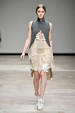 Christopher Kane F/W 08 Look 71