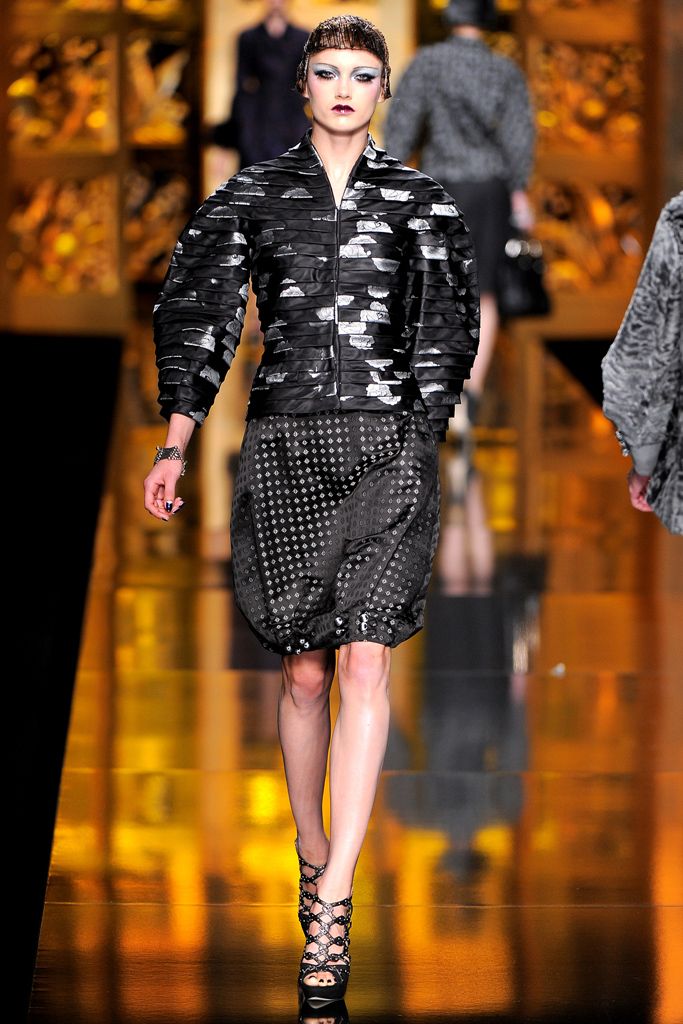 Christian Dior F/W 09 Look 26