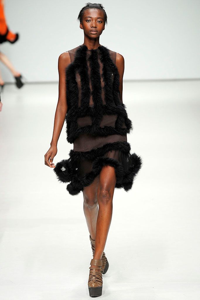 Christopher Kane S/S 09 Look 236