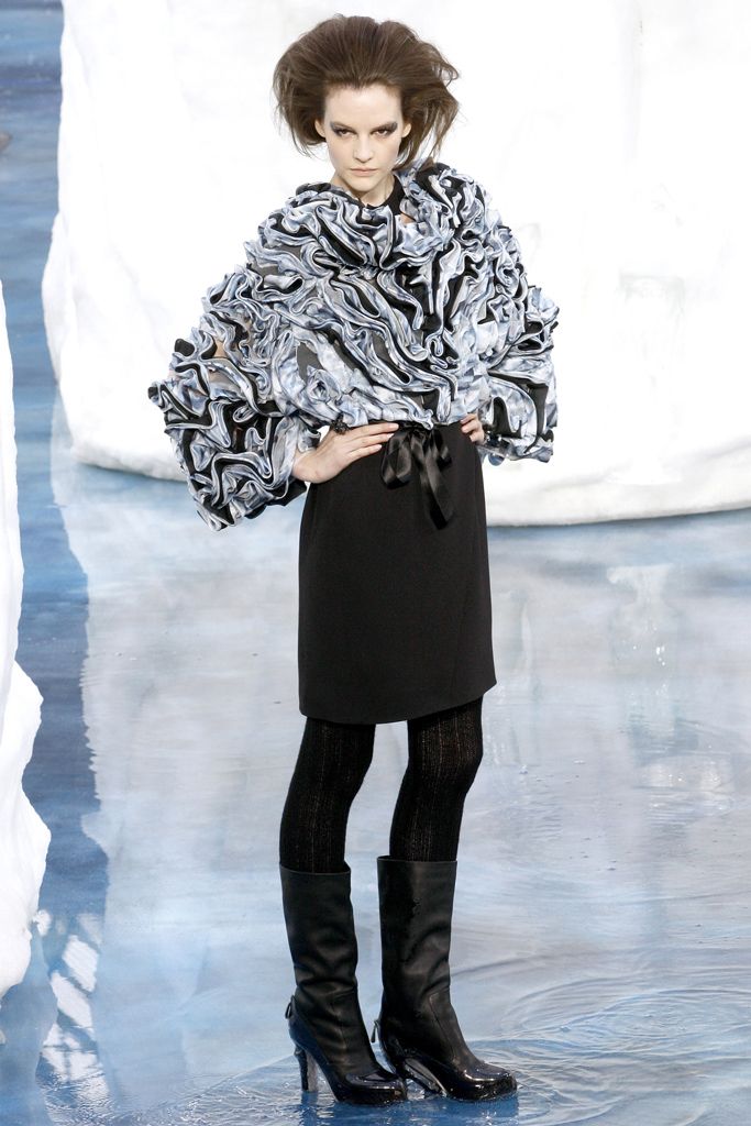 Chanel F/W 10 Look 377