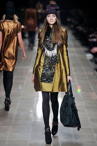 Burberry F/W 08 Look 201