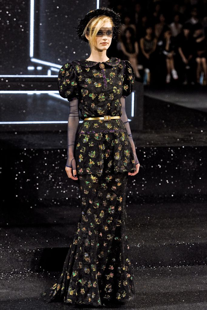 Chanel F/W 11 Couture Look 301