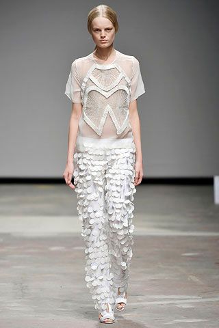 Christopher Kane F/W 08 Look 76