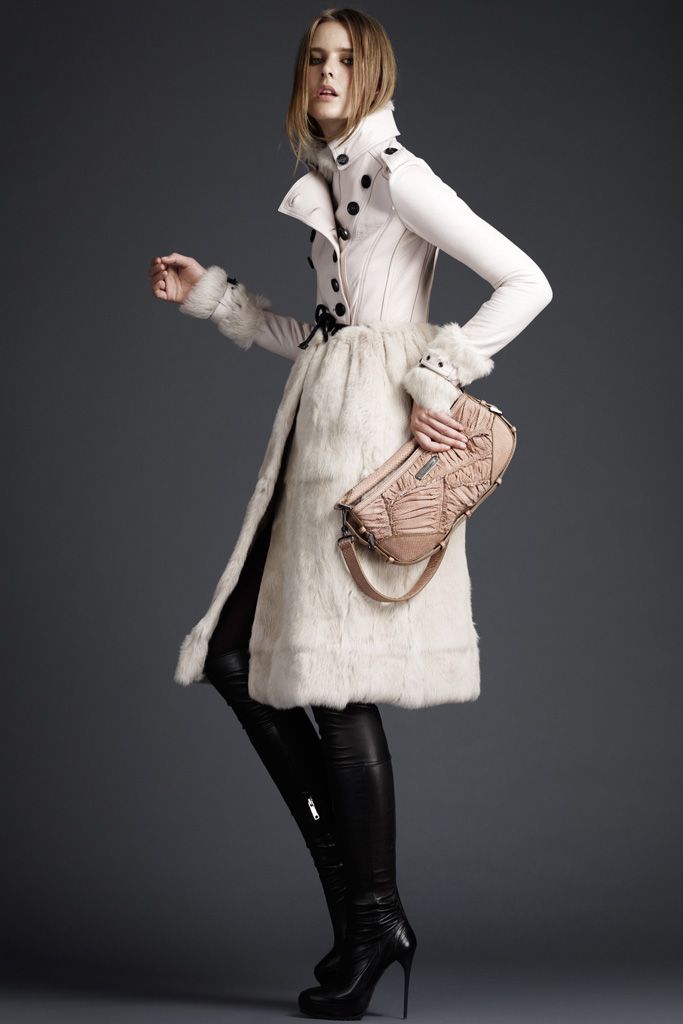 Burberry F/W 11 Look 181