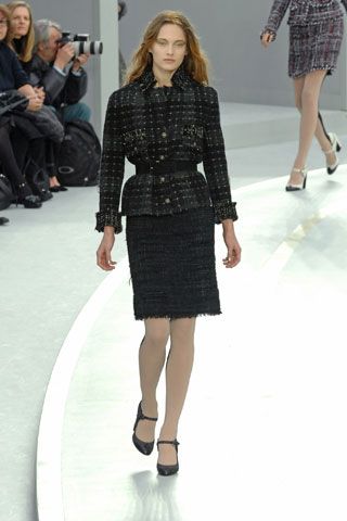 Chanel F/W 08 Look 16