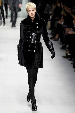 Burberry F/W 07 Look 195
