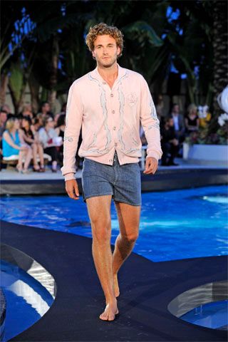 Chanel Resort 09 Look 122