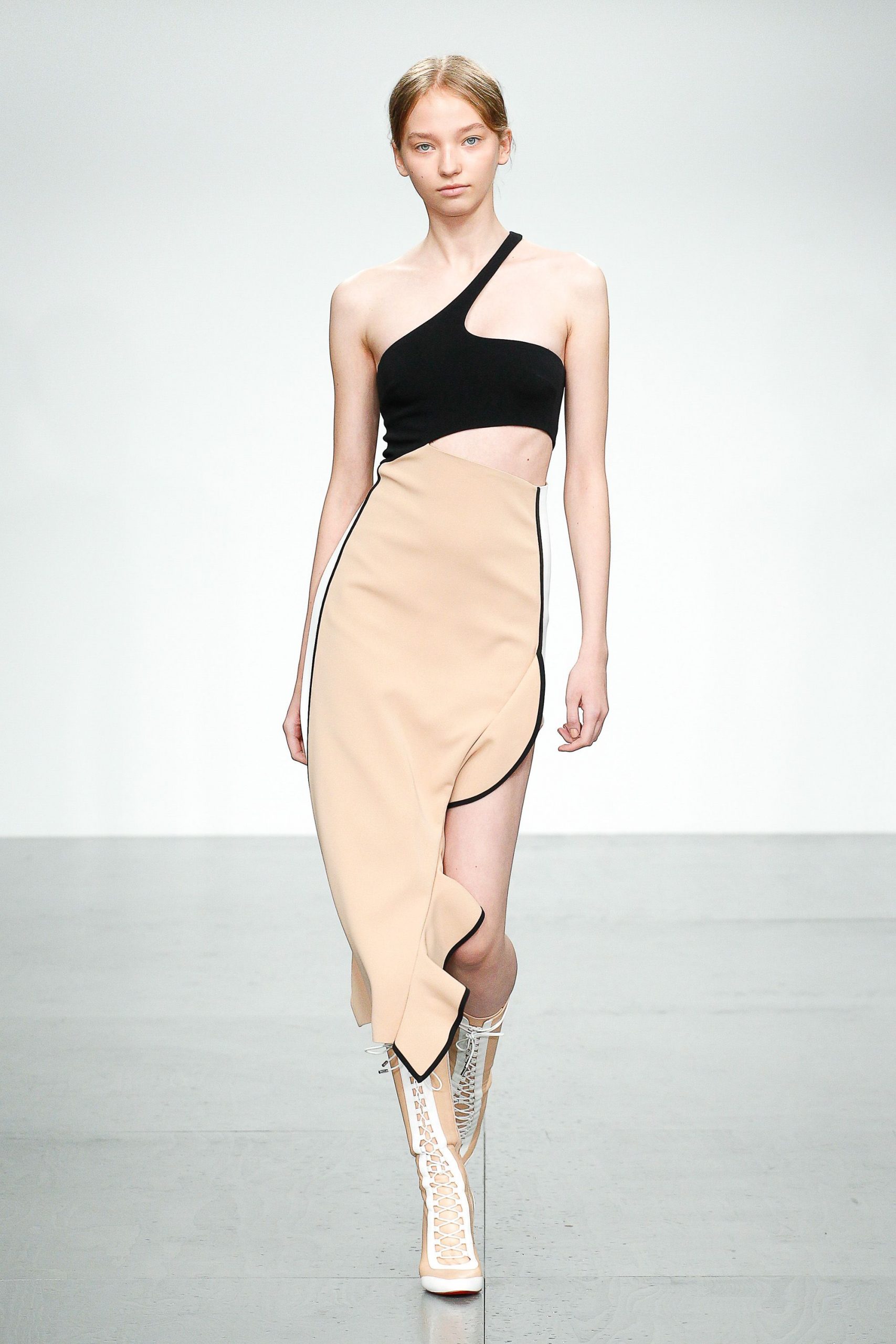 David Koma S/S 18 Look 25