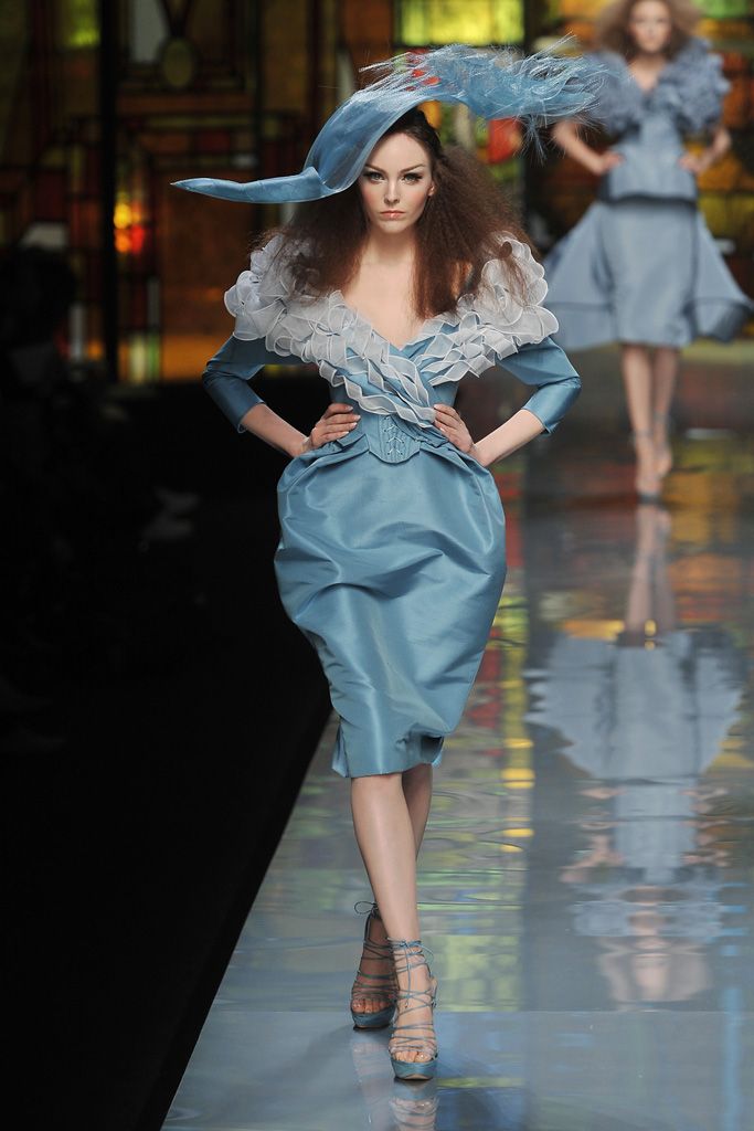 Christian Dior S/S 09 Couture Look 26