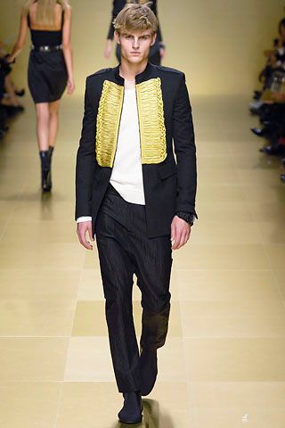 Burberry S/S 08 Look 135