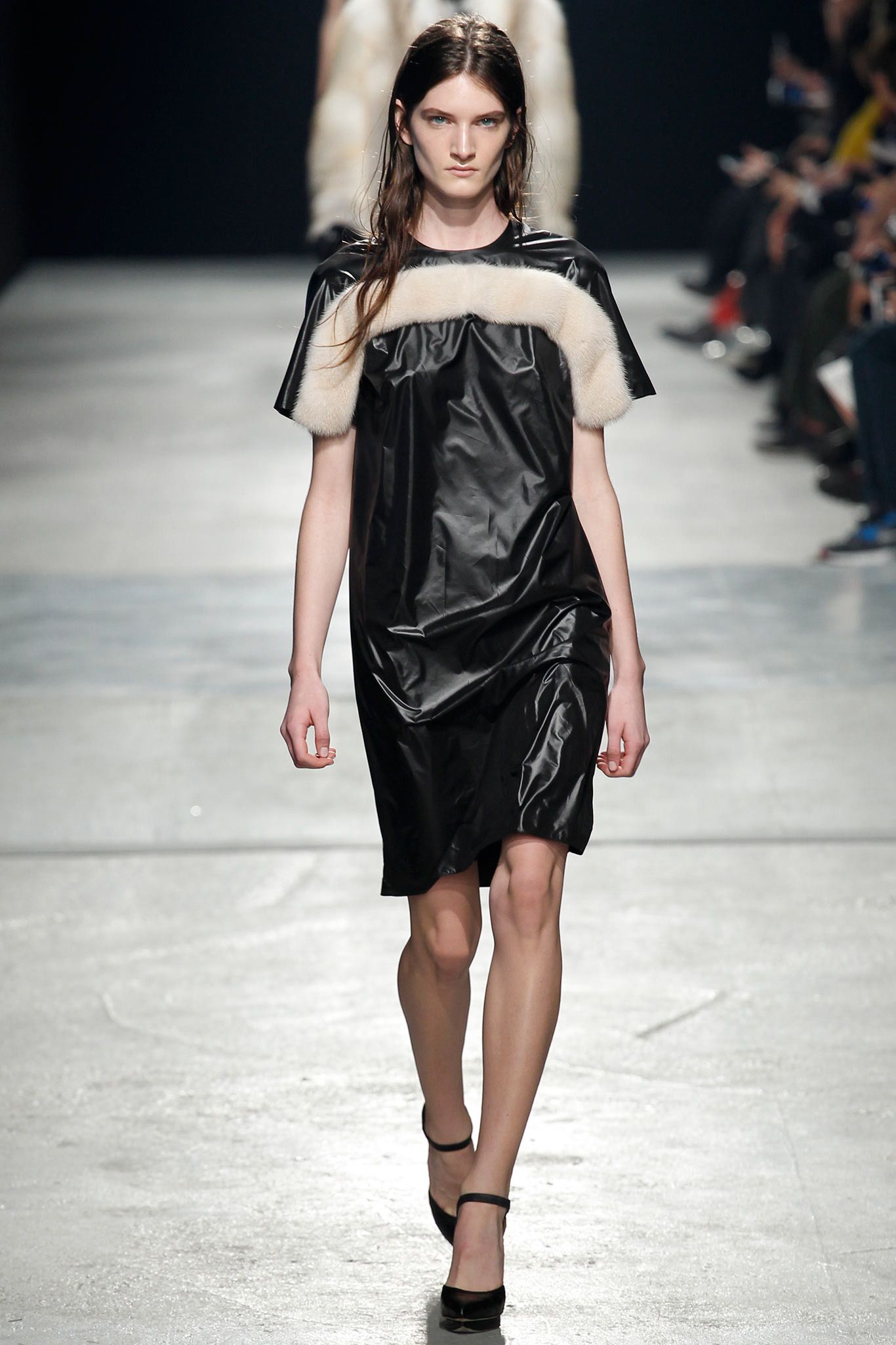 Christopher Kane F/W 14 Look 158