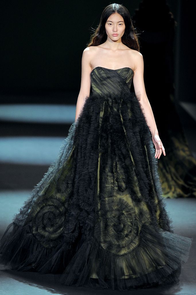 Christian Siriano F/W 11 Look 219