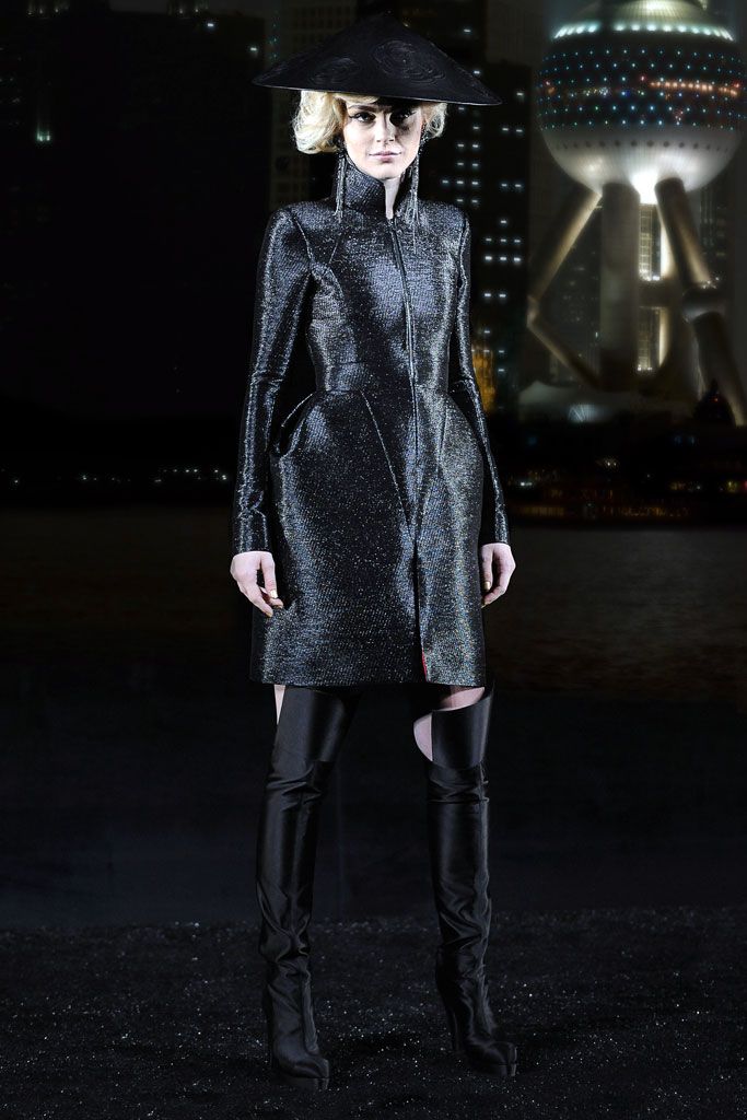 Chanel F/W 10 Look 127