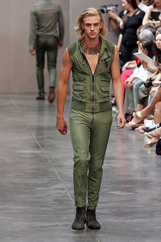 Costume National S/S 05 Menswear Look 23
