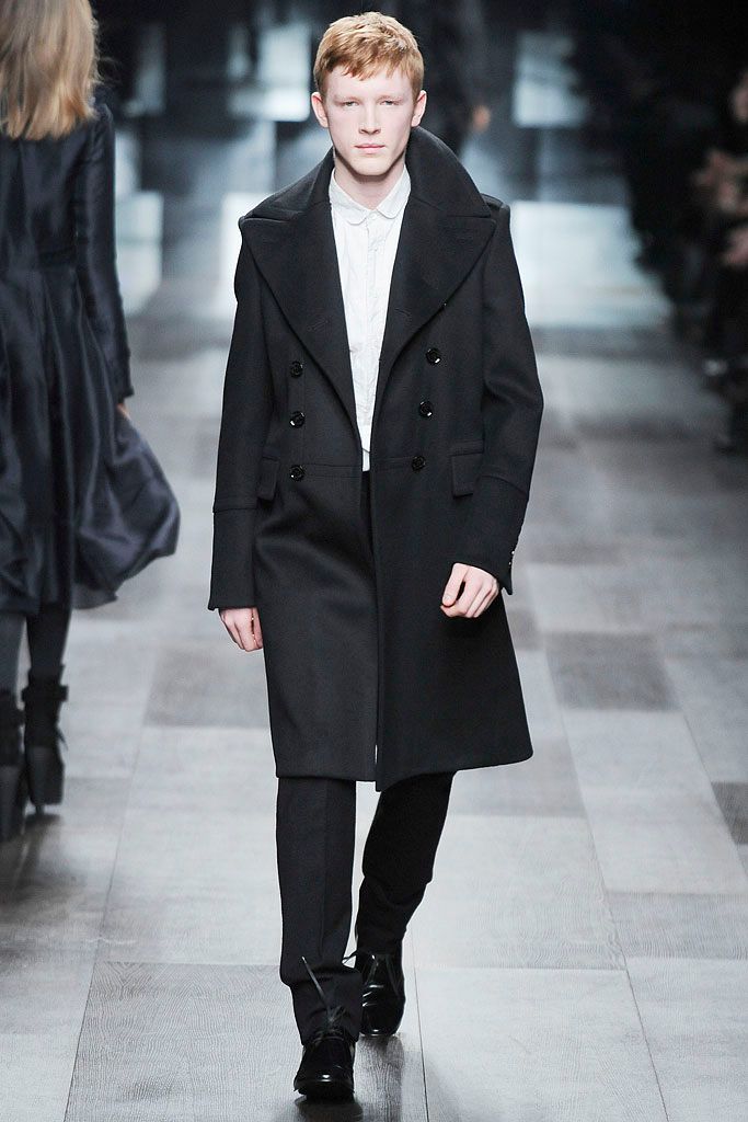 Burberry F/W 09 Look 100