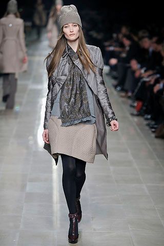 Burberry F/W 08 Look 114