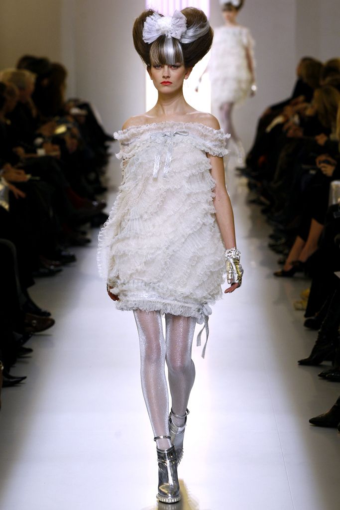Chanel S/S 10 Couture Look 401