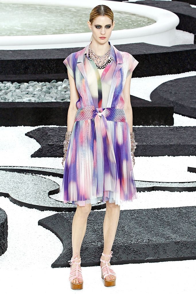 Chanel S/S 11 Look 270