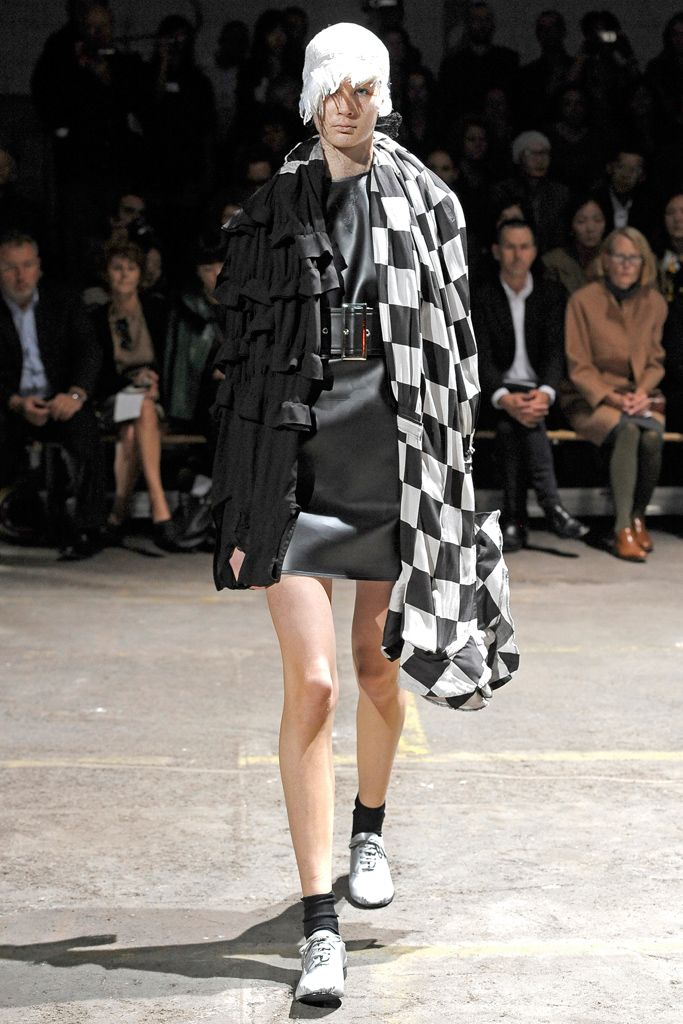 Comme des Garçons S/S 11 Look 202