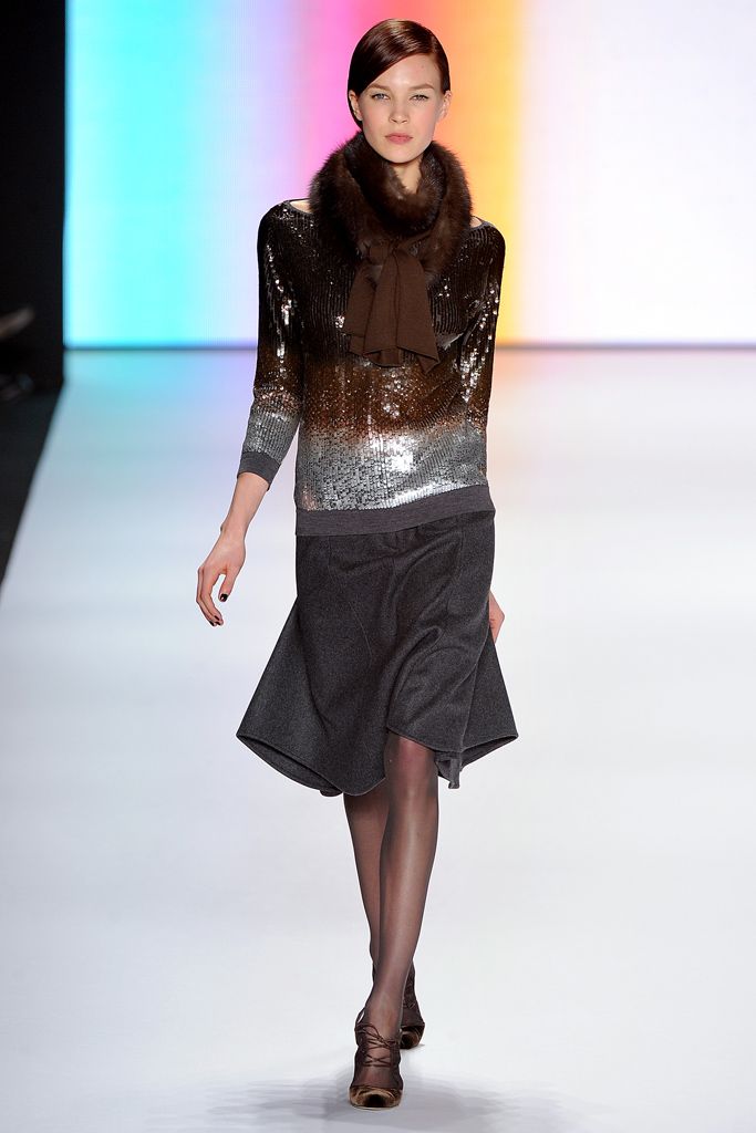 Carolina Herrera F/W 11 Look 57