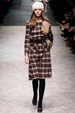 Burberry F/W 06 Look 18