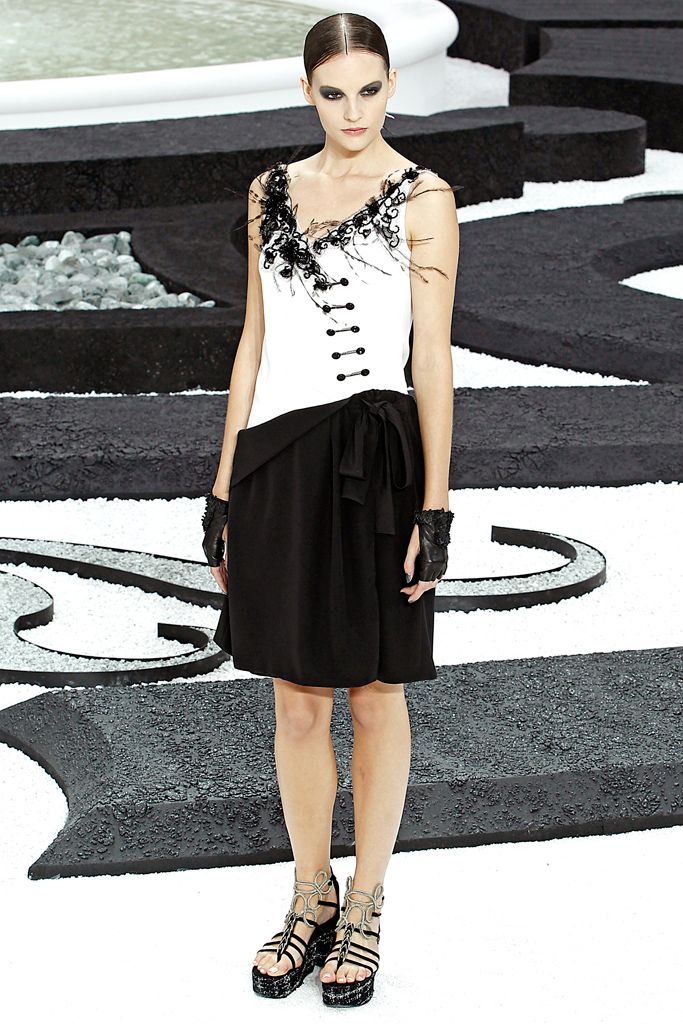 Chanel S/S 11 Look 399
