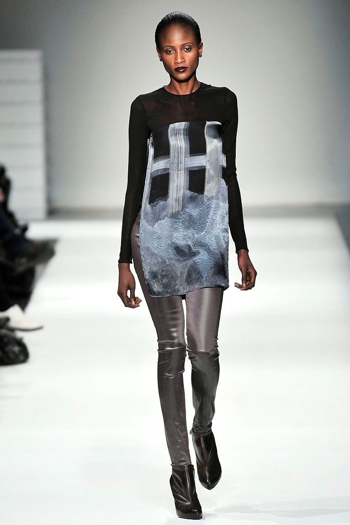 Chalayan F/W 09 Look 150