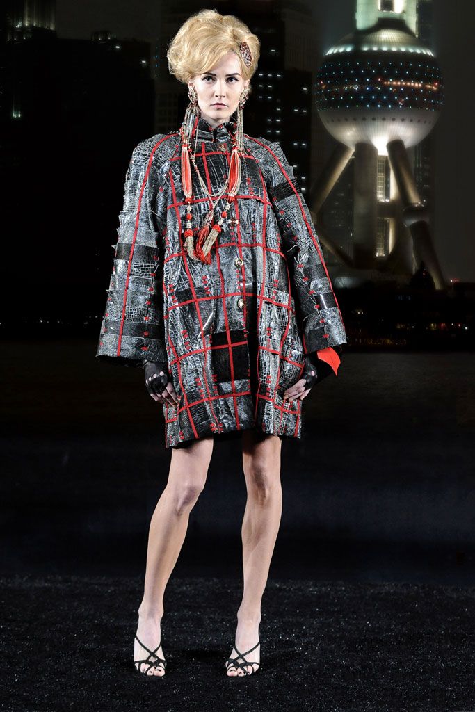 Chanel F/W 10 Look 11