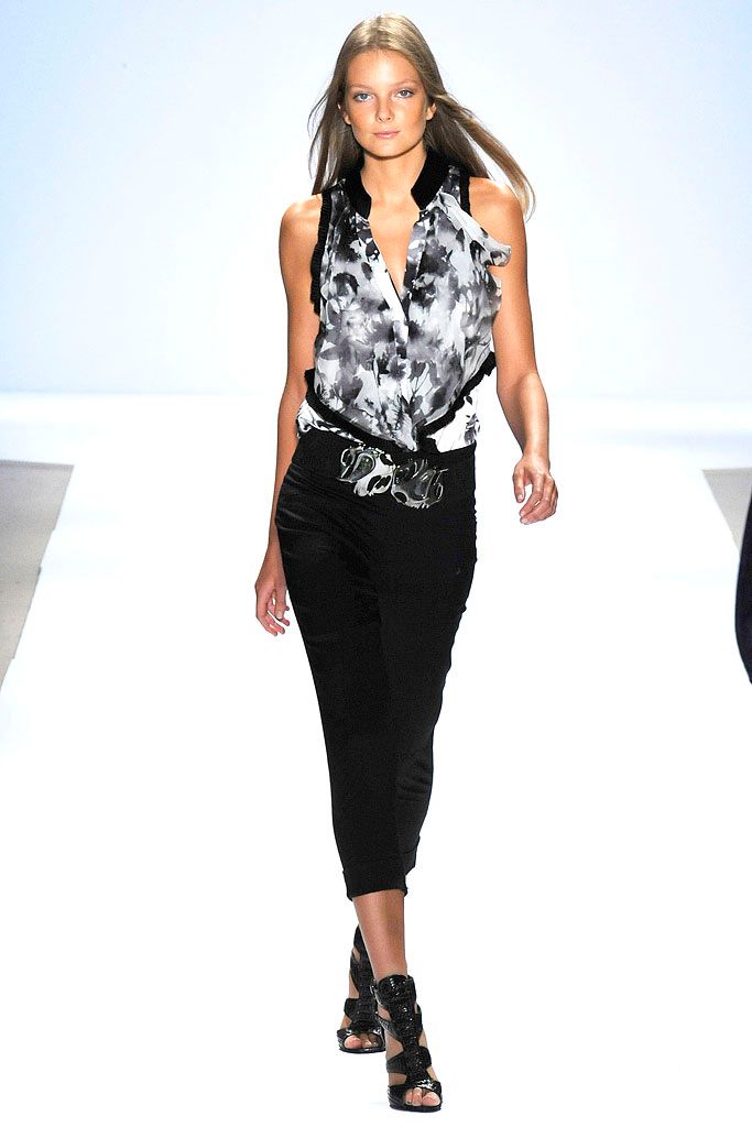 printed chiffon sleeveless blouse