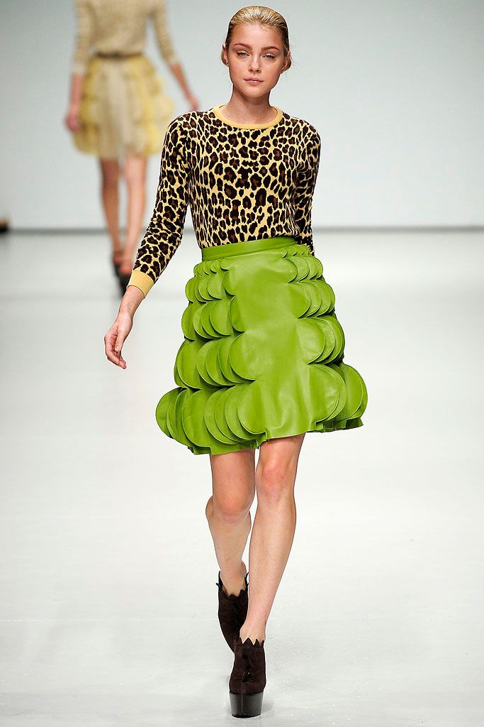 Christopher Kane S/S 09 Look 22