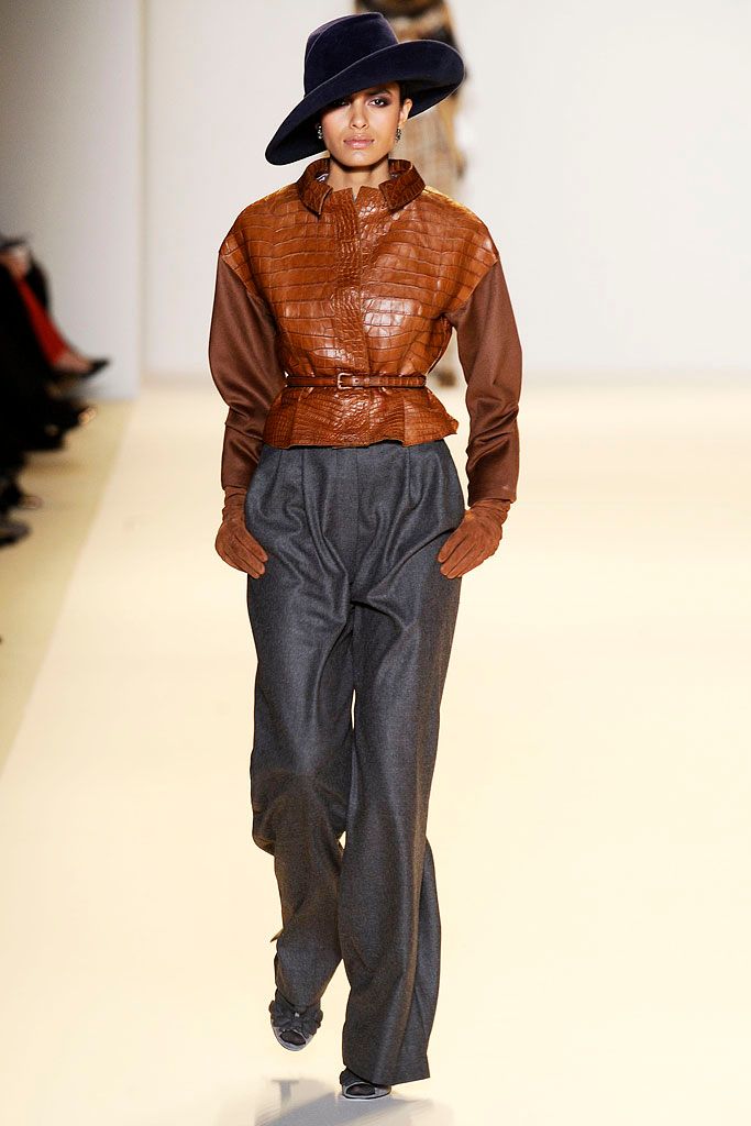 Carolina Herrera F/W 10 Look 61