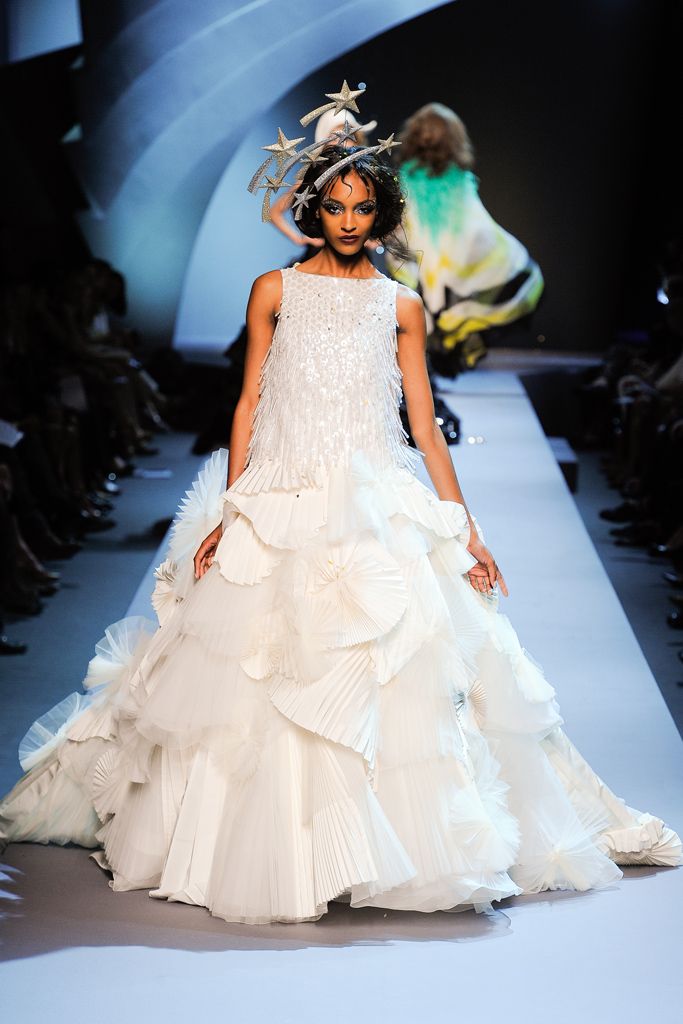 Christian Dior F/W 11 Couture Look 200