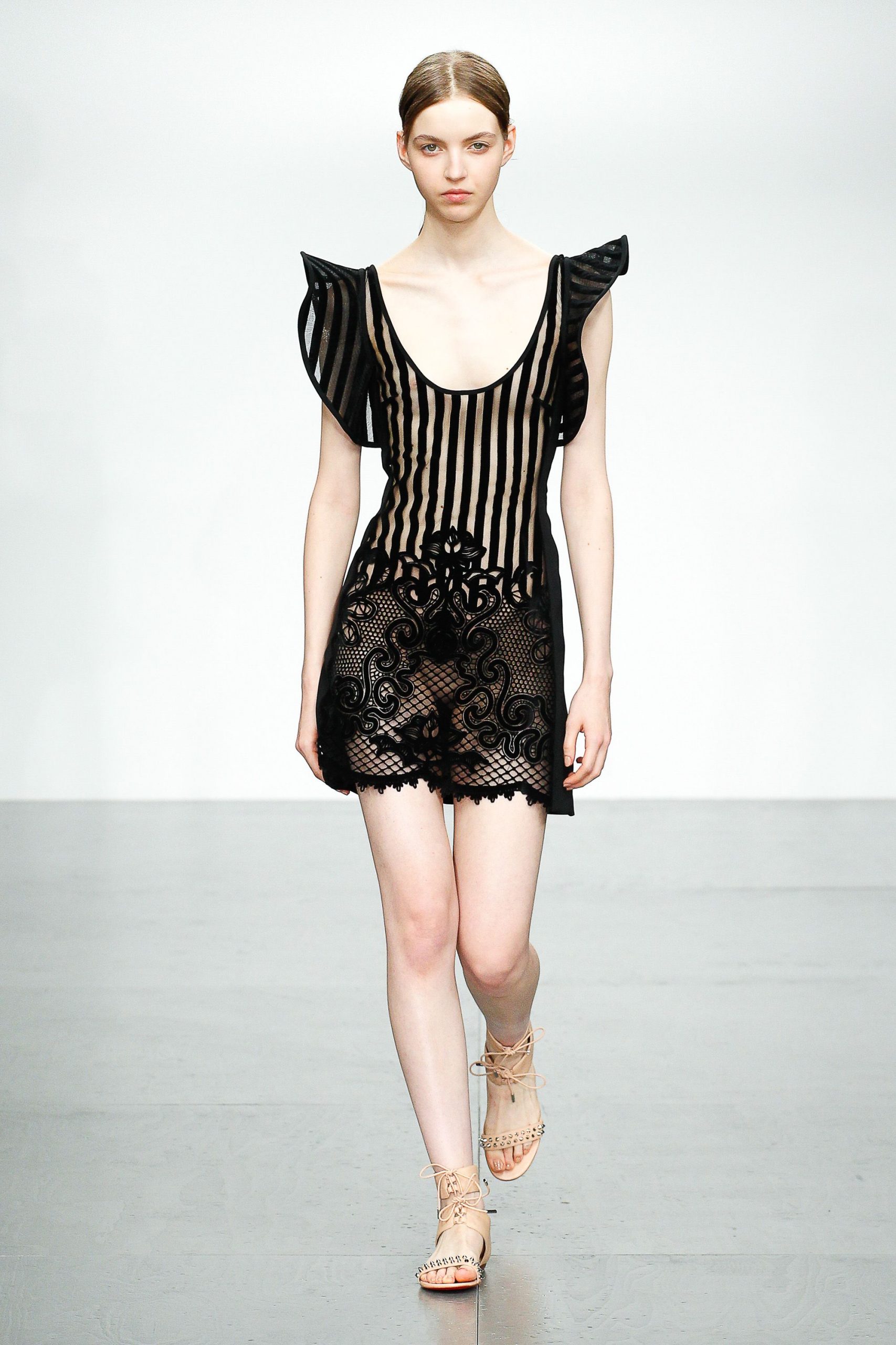 David Koma S/S 18 Look 23