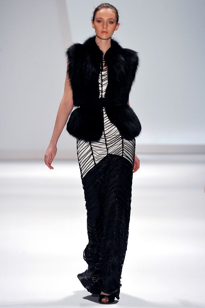 Carlos Miele F/W 11 Look 89