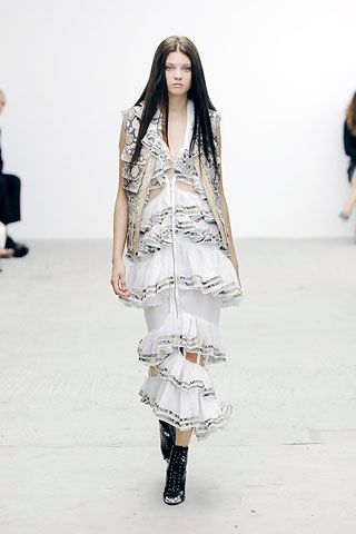 Christopher Kane S/S 08 Look 125