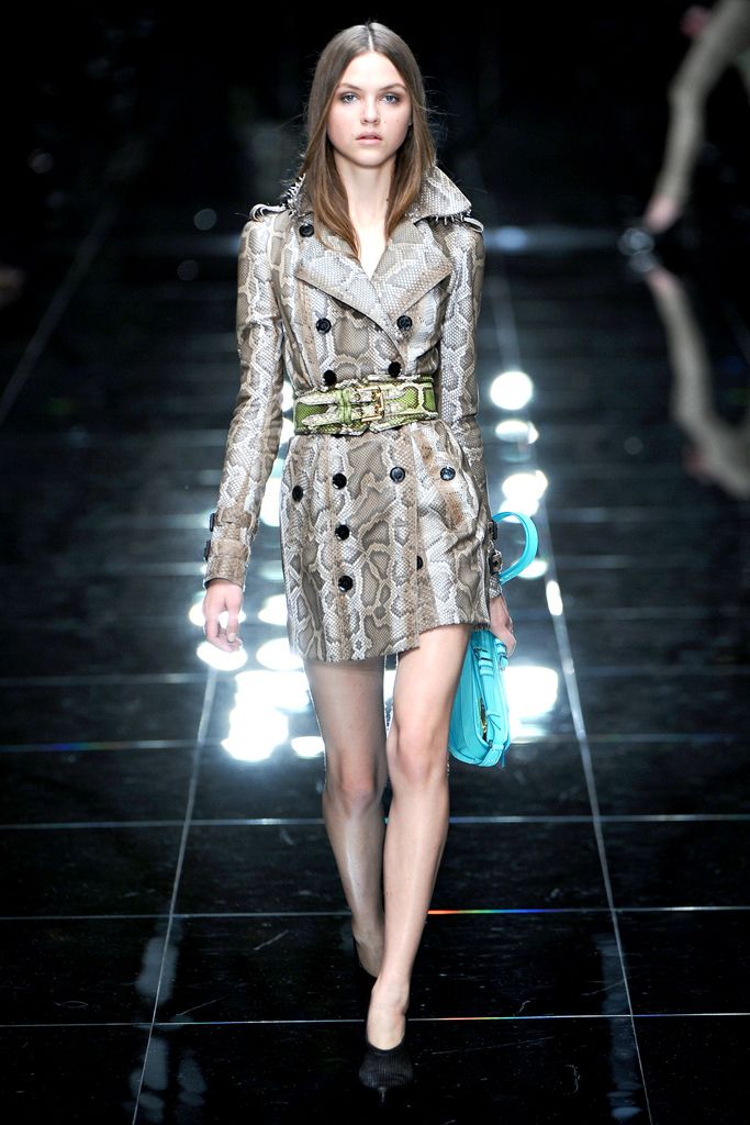 Burberry S/S 11 Look 146