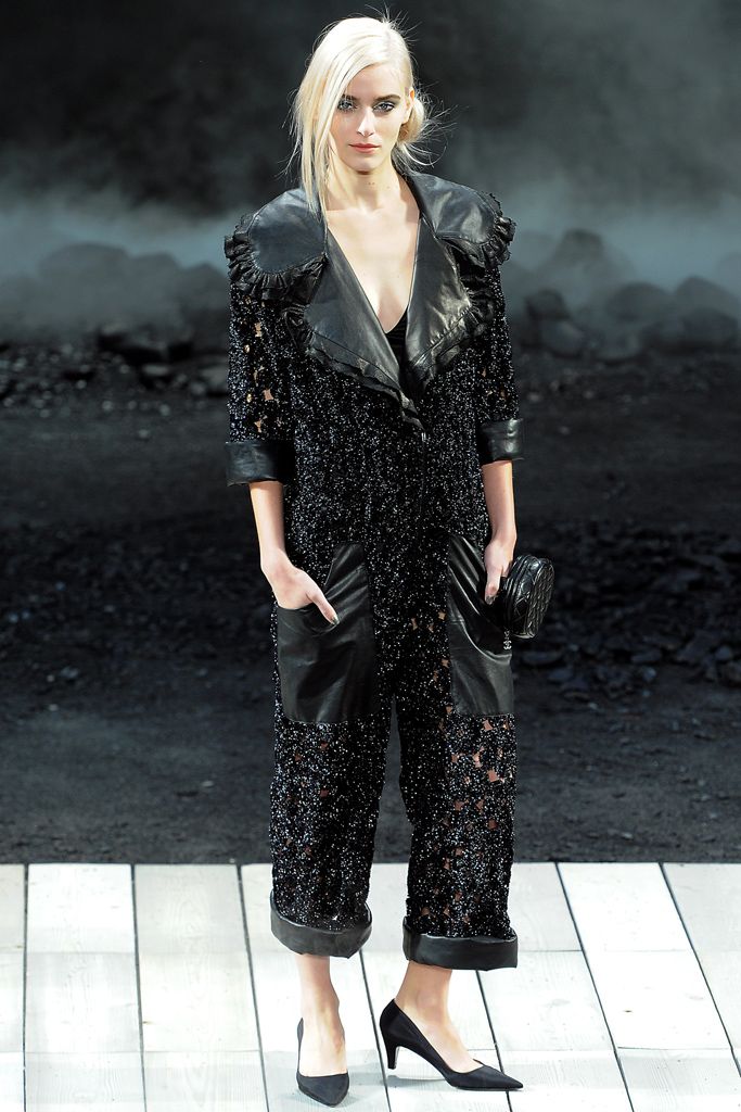 Chanel F/W 11 Look 420