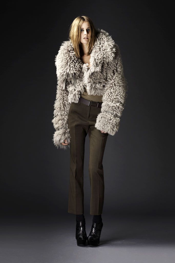 Burberry F/W 10 Look 56