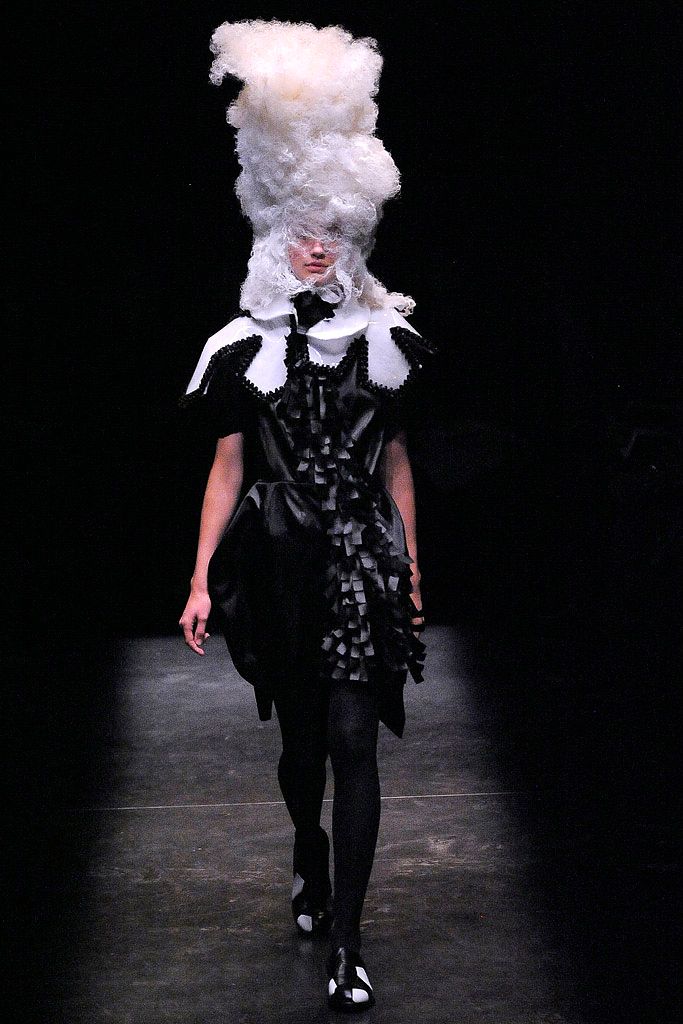 Comme des Garçons S/S 09 Look 201