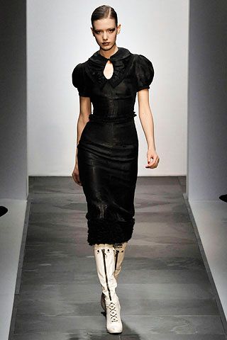 Daks by Giles Deacon F/W 08 Look 25