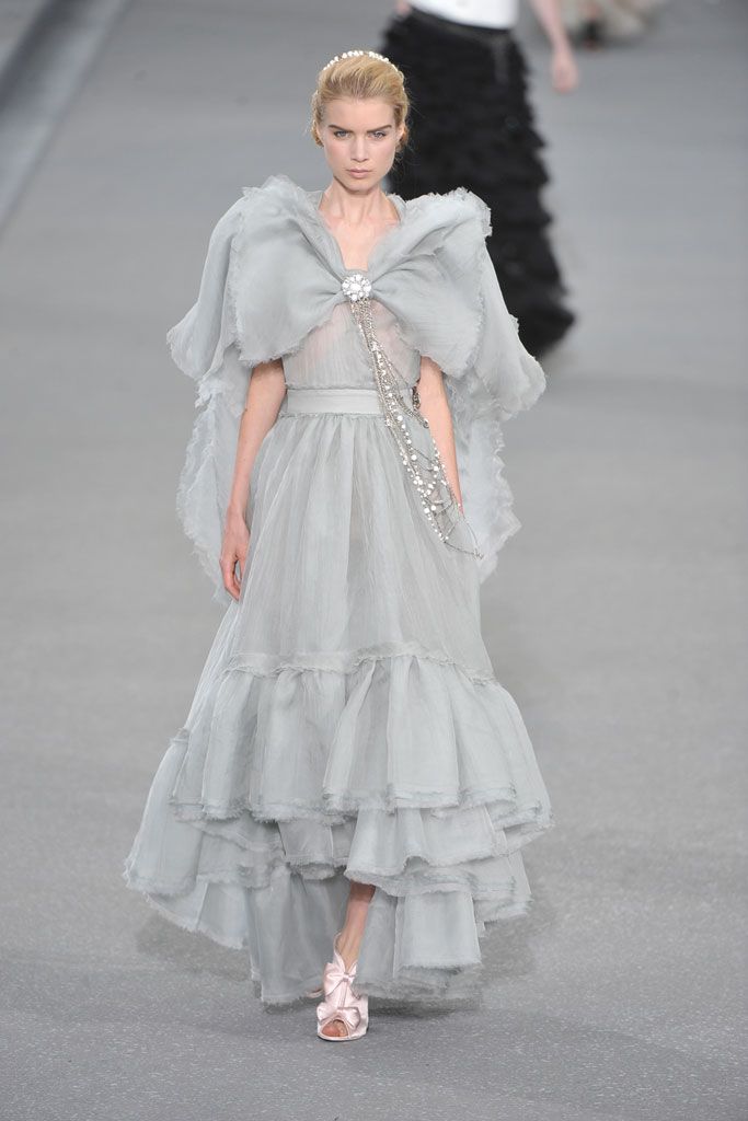 Chanel S/S 09 Look 387