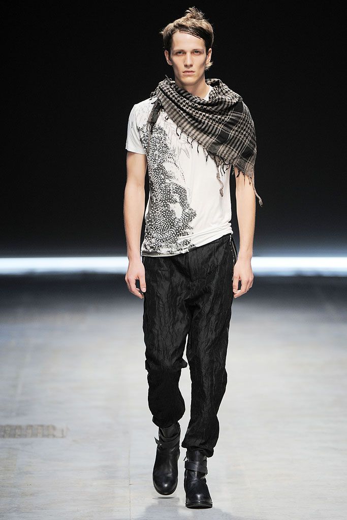 Costume National S/S 10 Menswear Look 9