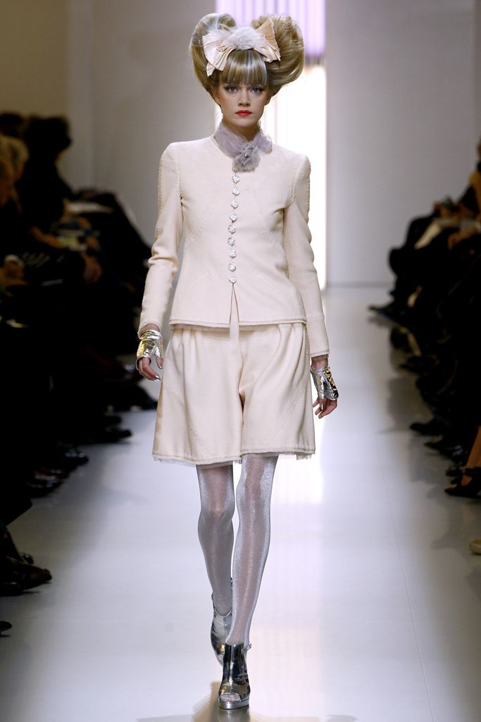Chanel S/S 10 Couture Look 40