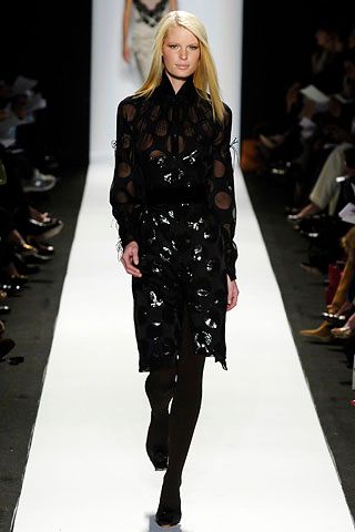 Carolina Herrera F/W 06 Look 123