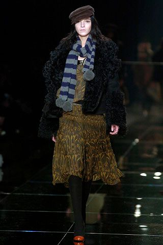 Burberry F/W 05 Look 25