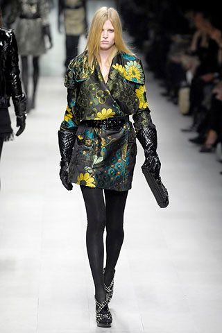 Burberry F/W 07 Look 275