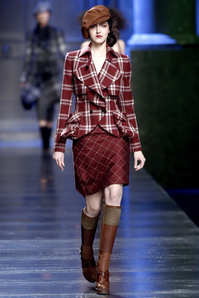 Christian Dior F/W 10 Look 137