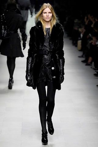 Burberry F/W 07 Look 229