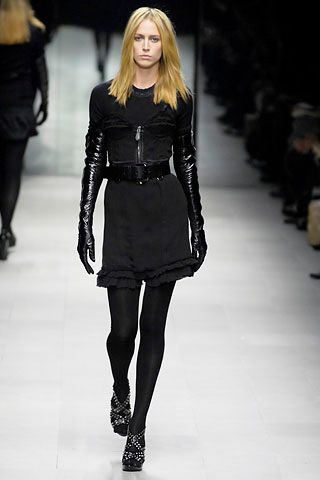 Burberry F/W 07 Look 245