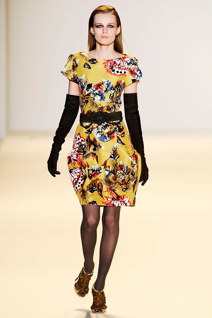 Carolina Herrera F/W 10 Look 109
